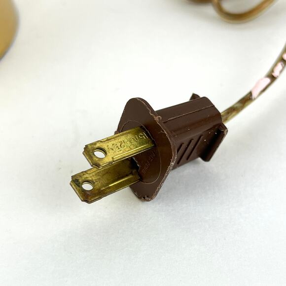 Vintage Mid Century Heyco Brass Table Lamp - Picture 4 of 8